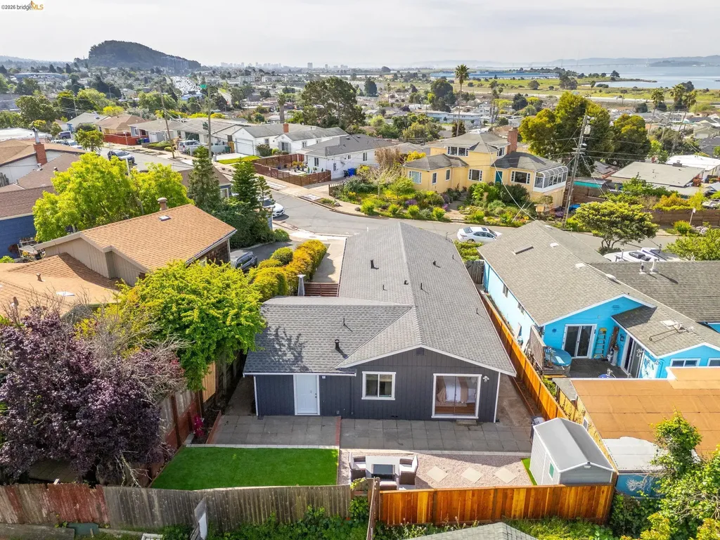 1354 Santa Clara Street Richmond CA 94804
