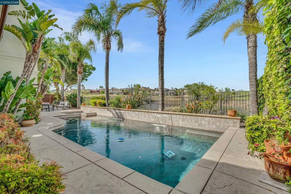 389 Roundhill Drive Brentwood CA 94513
