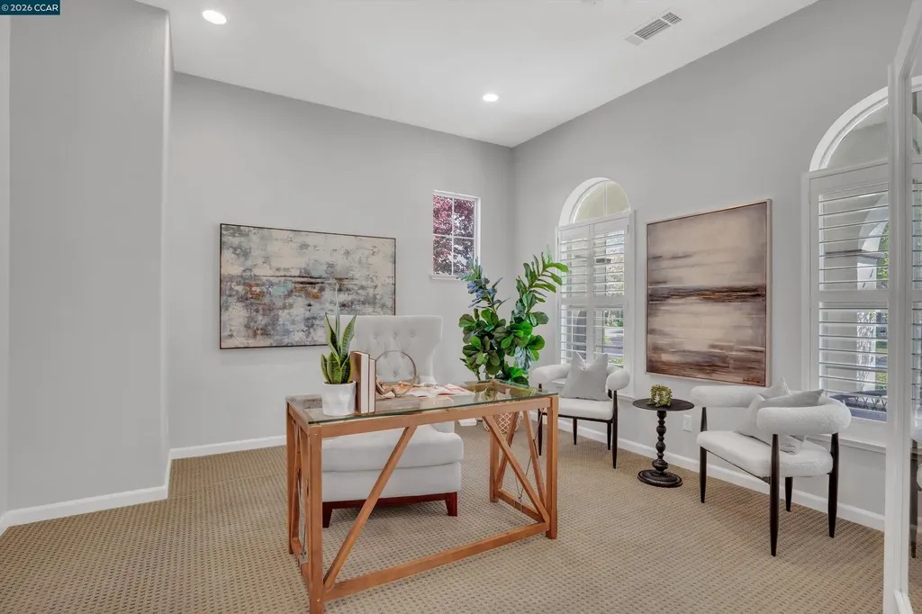 389 Roundhill Drive Brentwood CA 94513