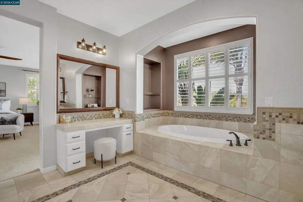 389 Roundhill Drive Brentwood CA 94513