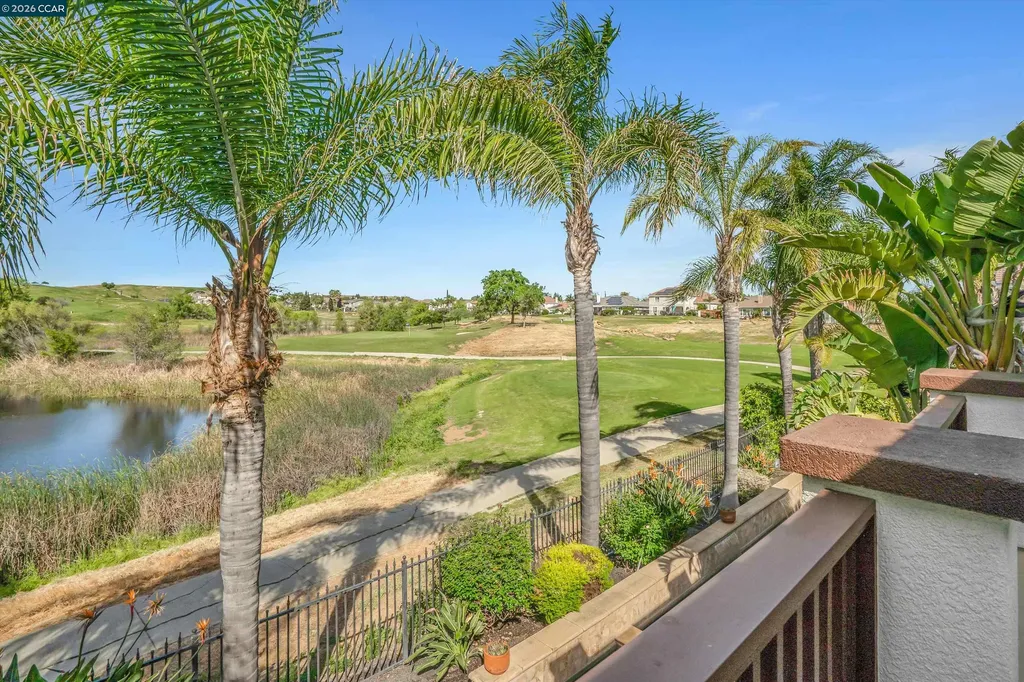 389 Roundhill Drive Brentwood CA 94513