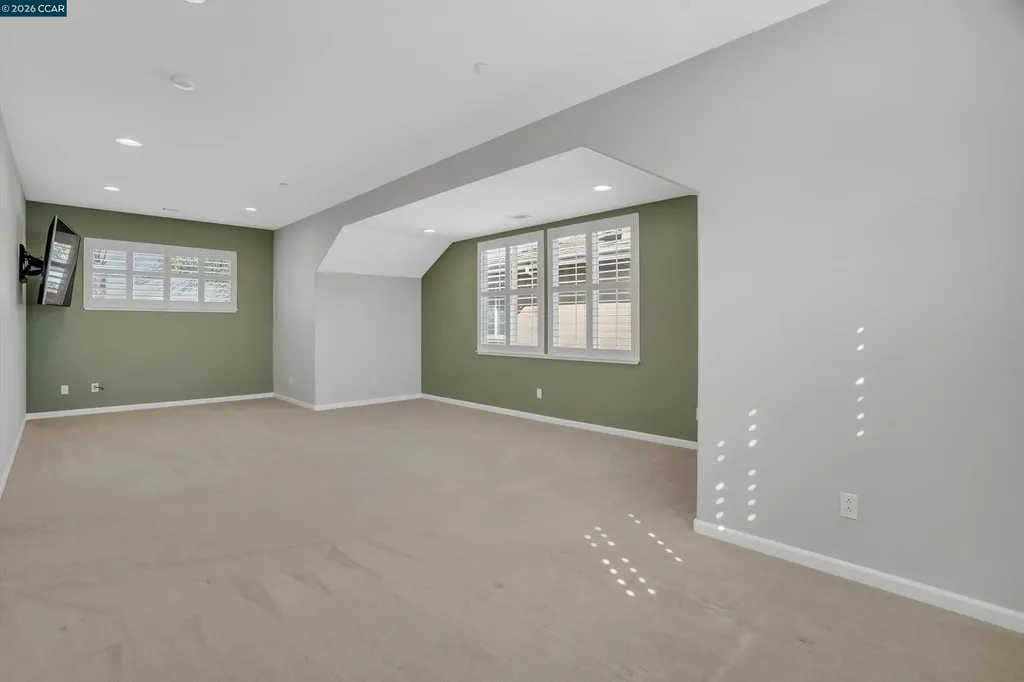389 Roundhill Drive Brentwood CA 94513