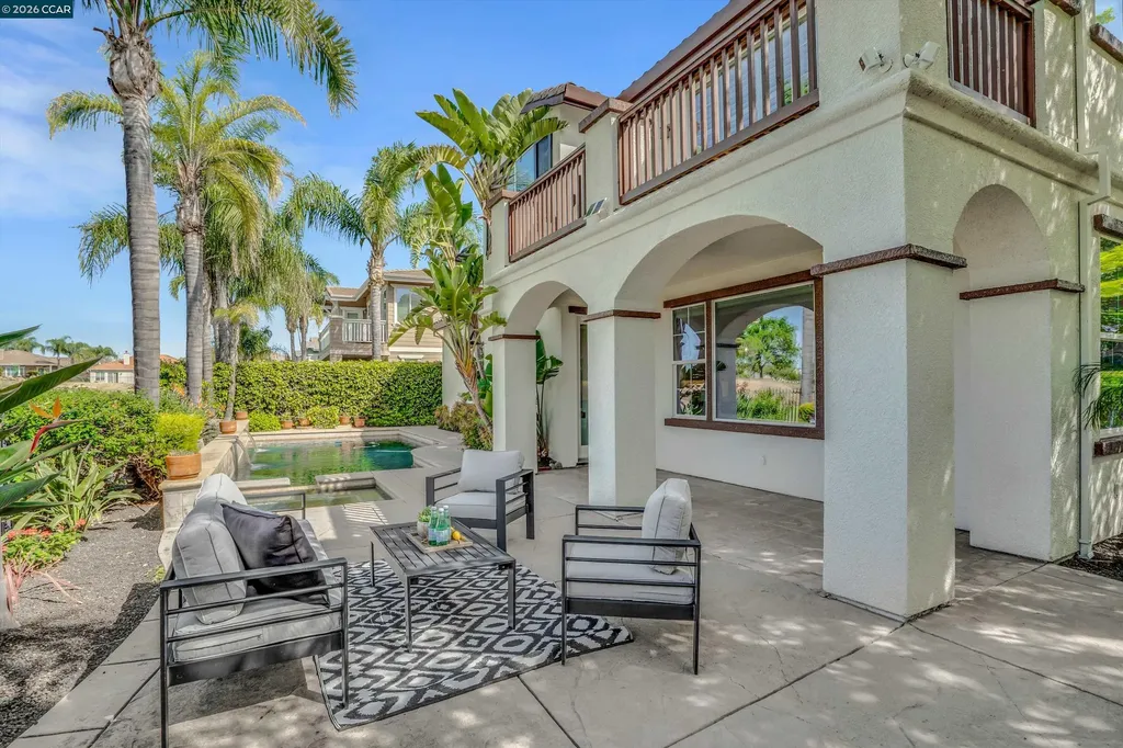 389 Roundhill Drive Brentwood CA 94513