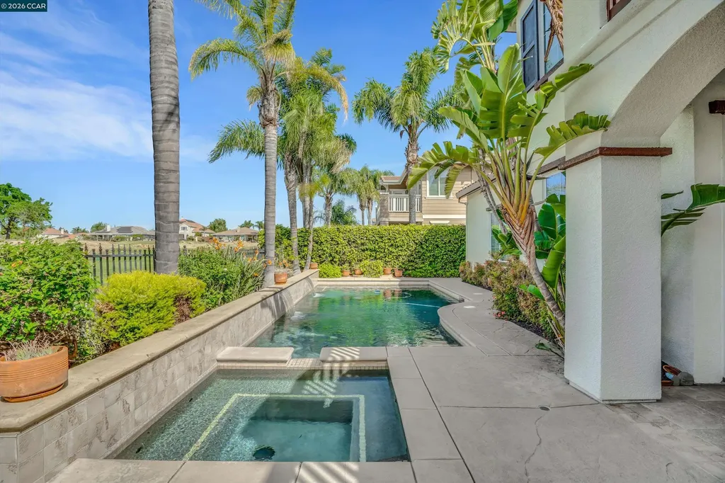 389 Roundhill Drive Brentwood CA 94513