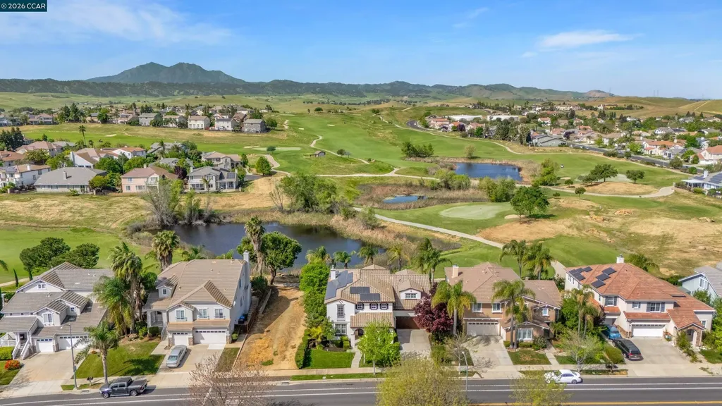 389 Roundhill Drive Brentwood CA 94513