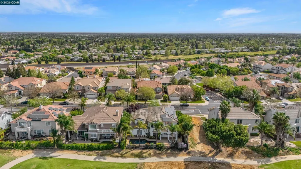 389 Roundhill Drive Brentwood CA 94513
