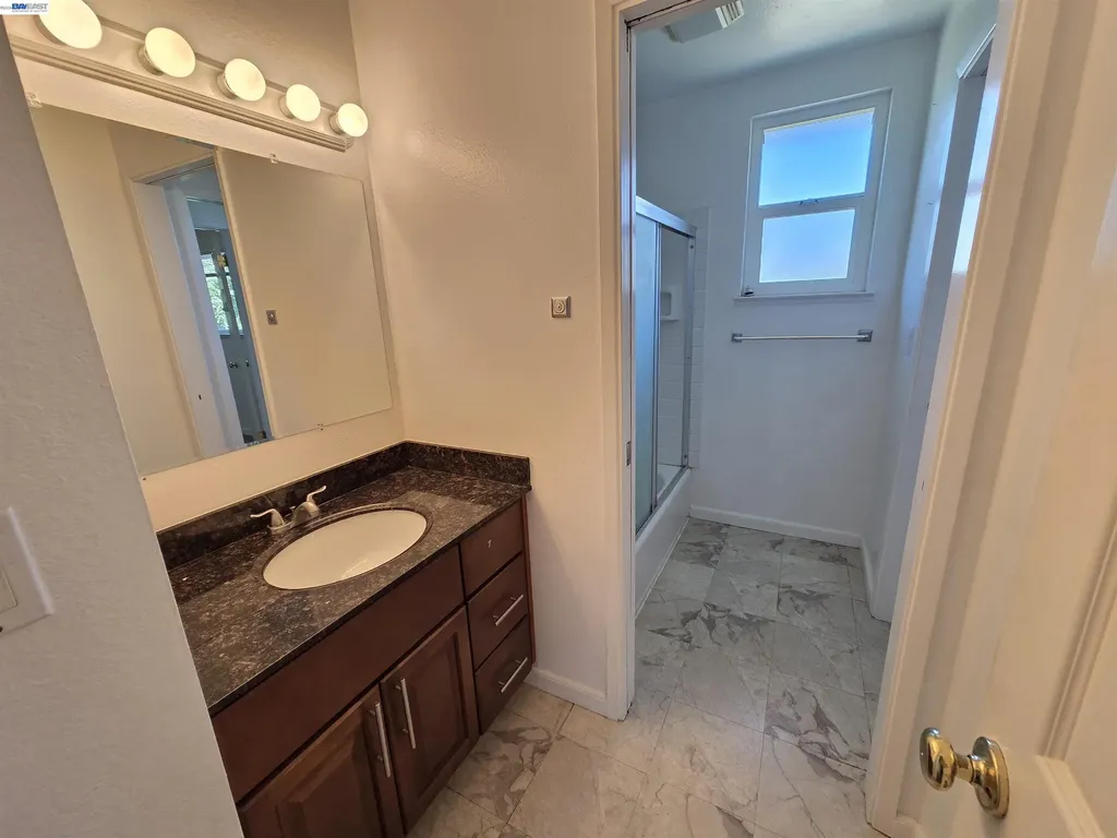 7601 Redbud Court Newark CA 94560