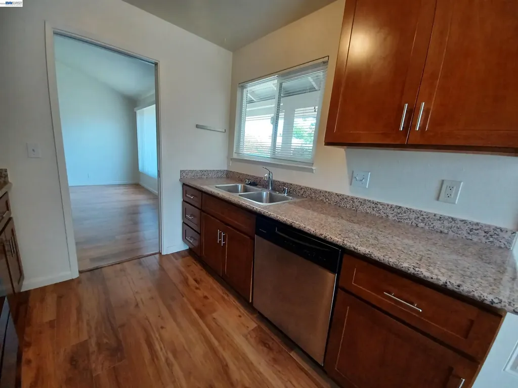 7601 Redbud Court Newark CA 94560