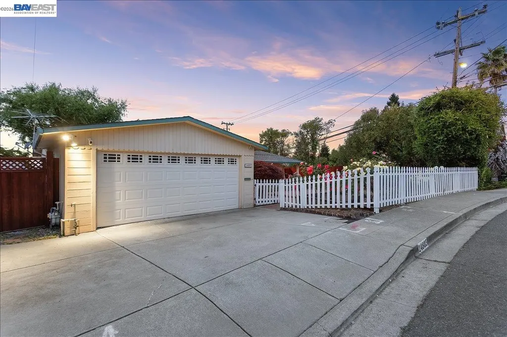 24805 Canyon View Court Hayward CA 94541