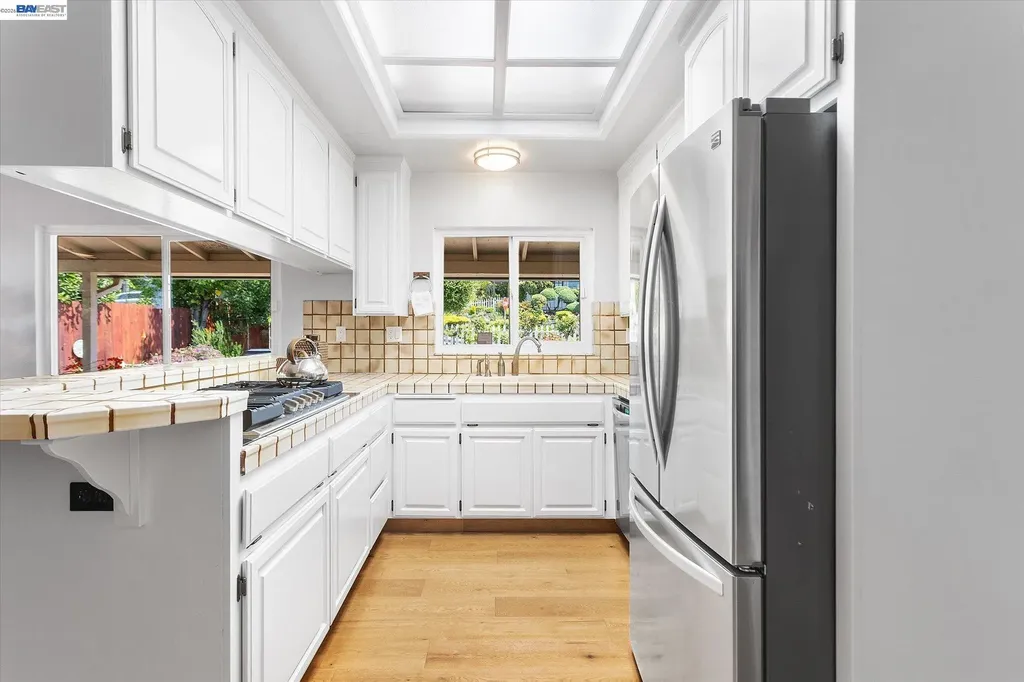 24805 Canyon View Court Hayward CA 94541