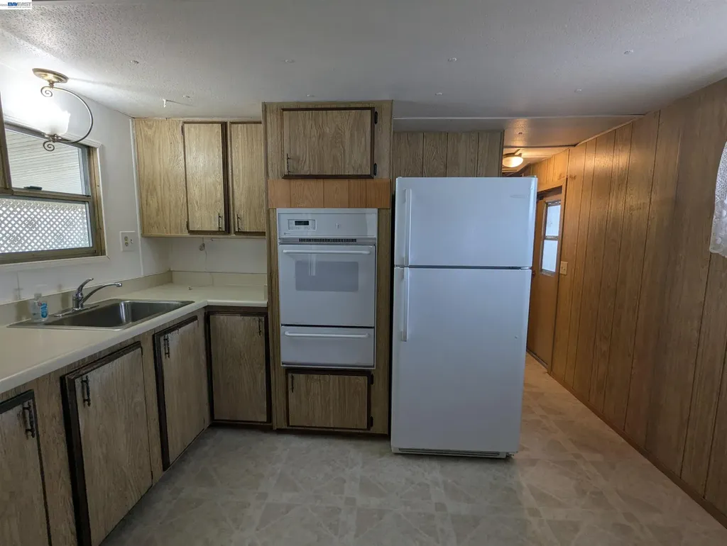3913 Castro Valley Boulevard Castro Valley CA 94546