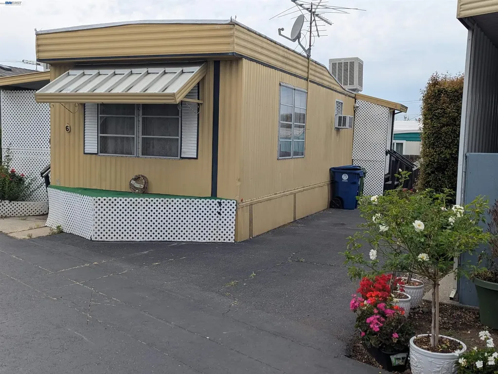 3913 Castro Valley Boulevard Castro Valley CA 94546