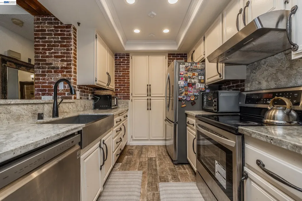 6382 Buena Vista Drive Newark CA 94560