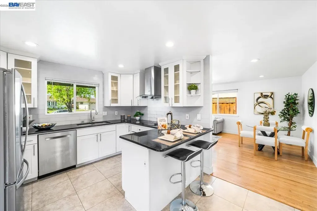 48252 Cottonwood Street Fremont CA 94539