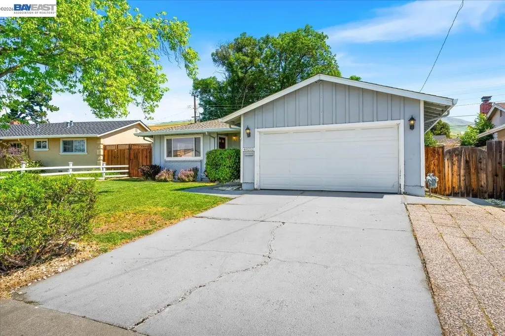 48252 Cottonwood Street Fremont CA 94539