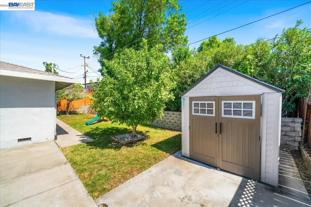48252 Cottonwood Street Fremont CA 94539