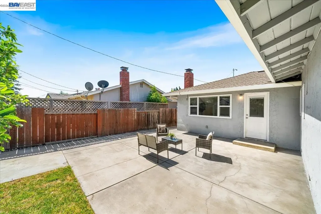 48252 Cottonwood Street Fremont CA 94539