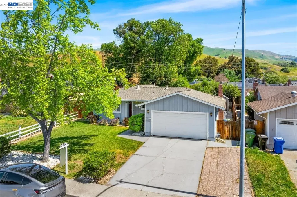 48252 Cottonwood Street Fremont CA 94539