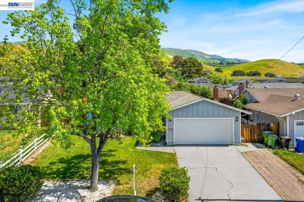 48252 Cottonwood Street Fremont CA 94539