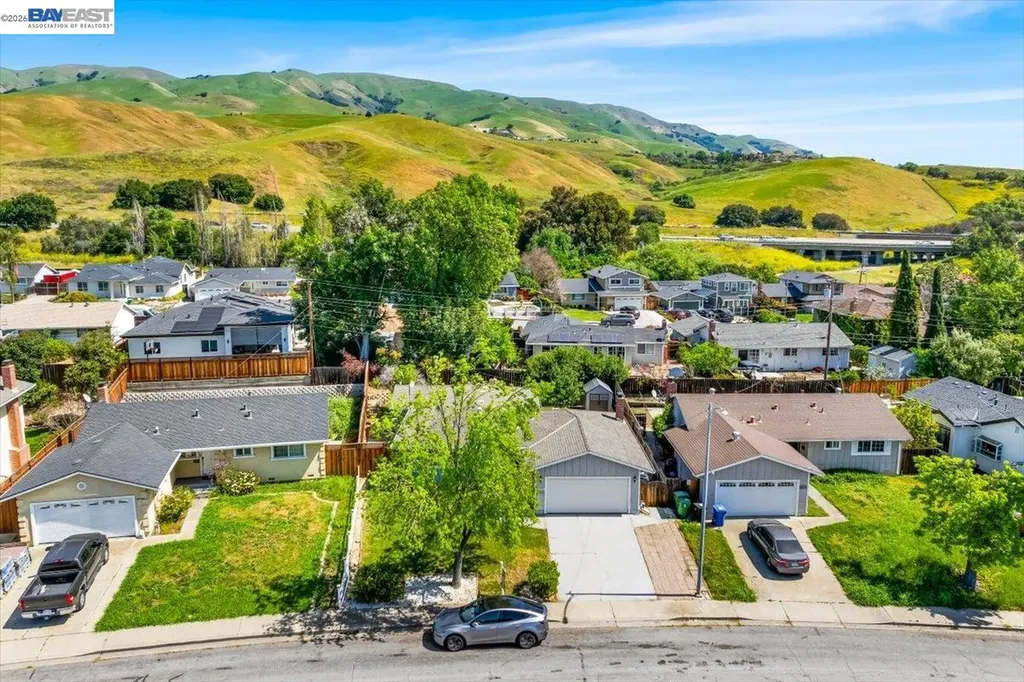 48252 Cottonwood Street Fremont CA 94539