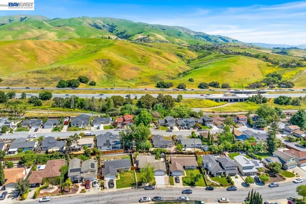48252 Cottonwood Street Fremont CA 94539