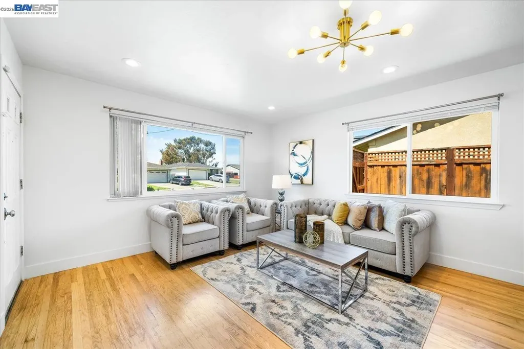 48252 Cottonwood Street Fremont CA 94539
