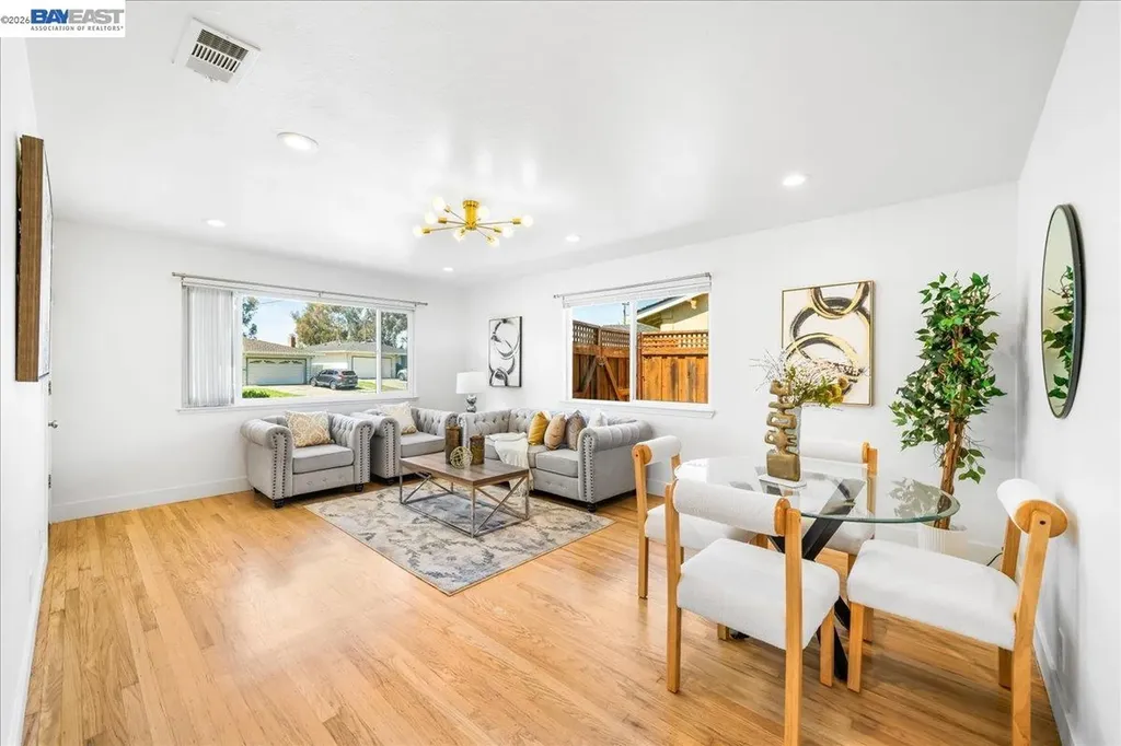 48252 Cottonwood Street Fremont CA 94539
