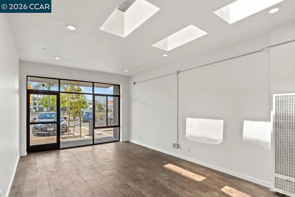 646 Hegenberger Oakland CA 95621