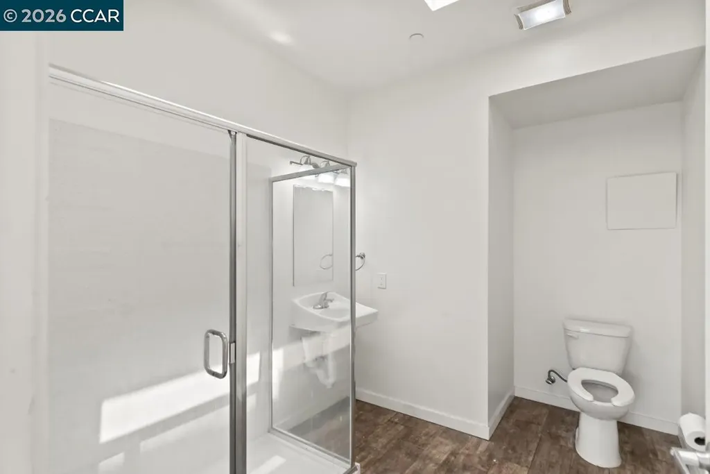 646 Hegenberger Oakland CA 95621