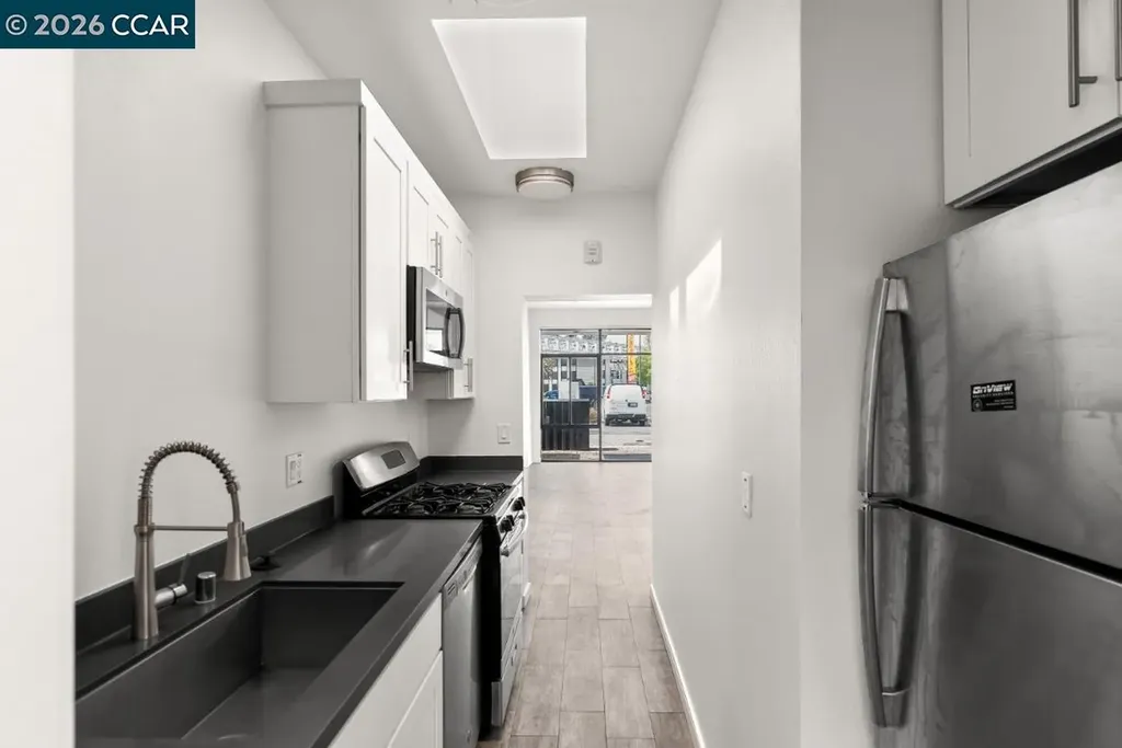 646 Hegenberger Oakland CA 95621