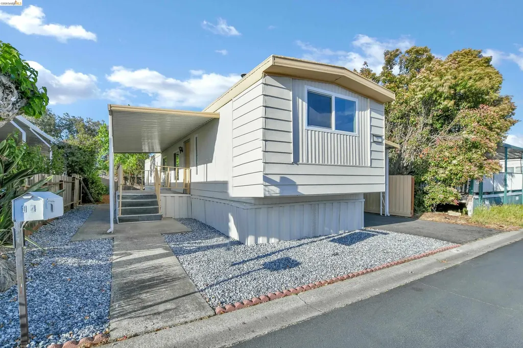 14 Del Rio Pittsburg CA 94565