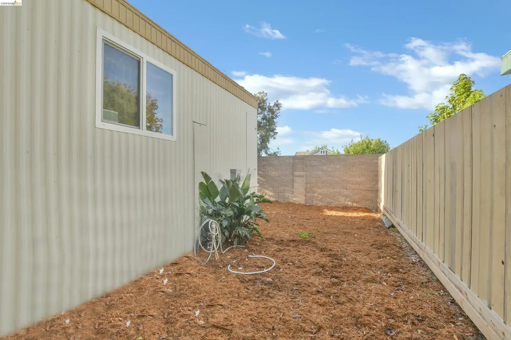 14 Del Rio Pittsburg CA 94565