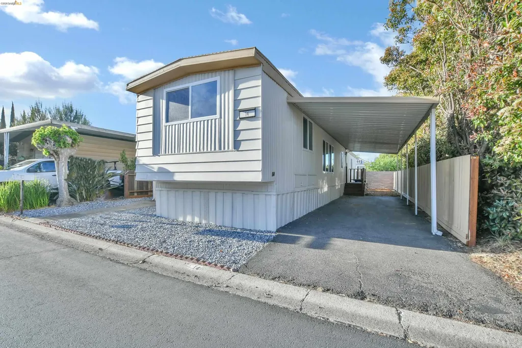 14 Del Rio Pittsburg CA 94565