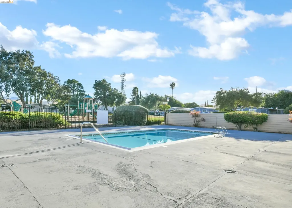 14 Del Rio Pittsburg CA 94565