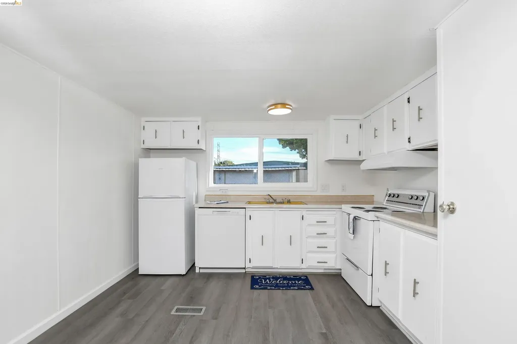 14 Del Rio Pittsburg CA 94565