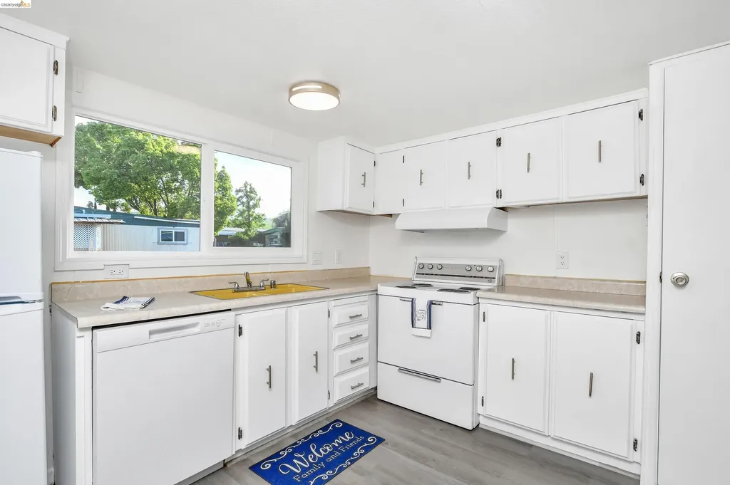 14 Del Rio Pittsburg CA 94565