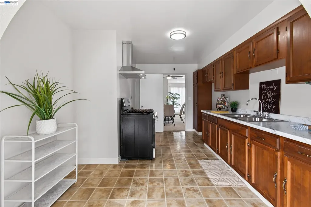 910 Miller Avenue Vallejo CA 94591
