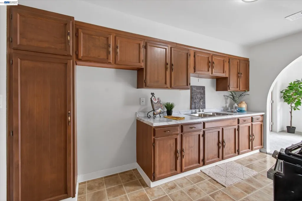 910 Miller Avenue Vallejo CA 94591