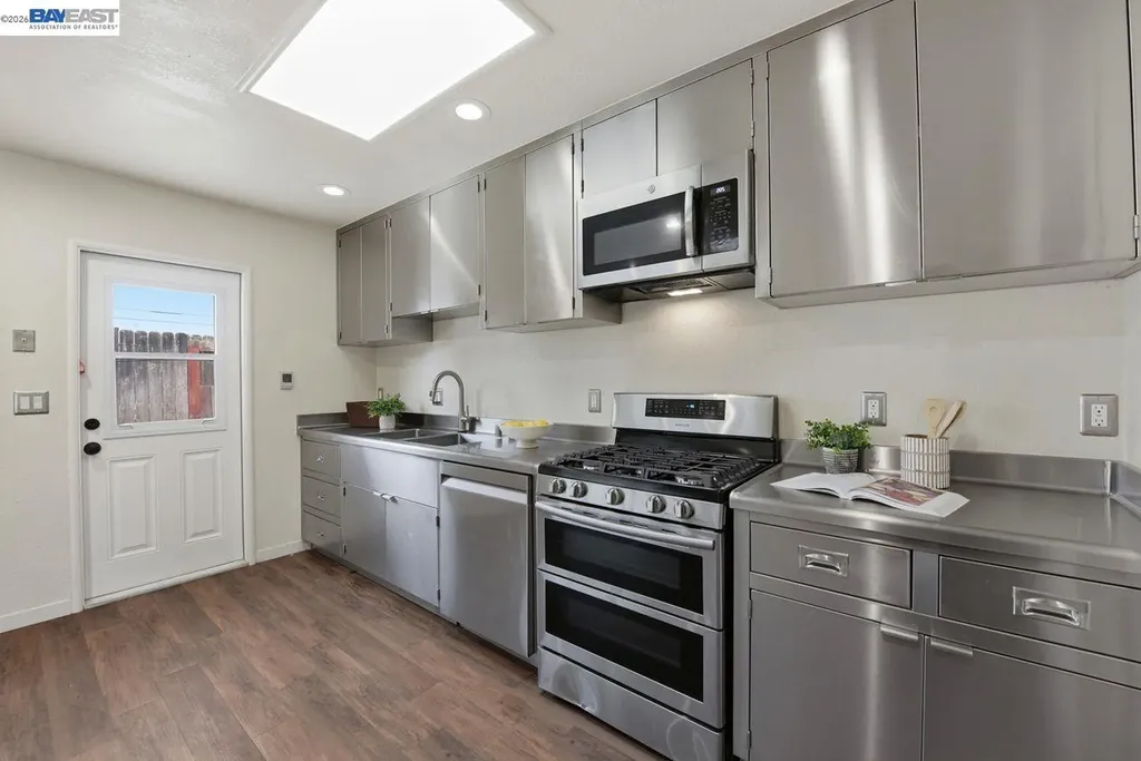 4754 Hazelwood Avenue Fremont CA 94536