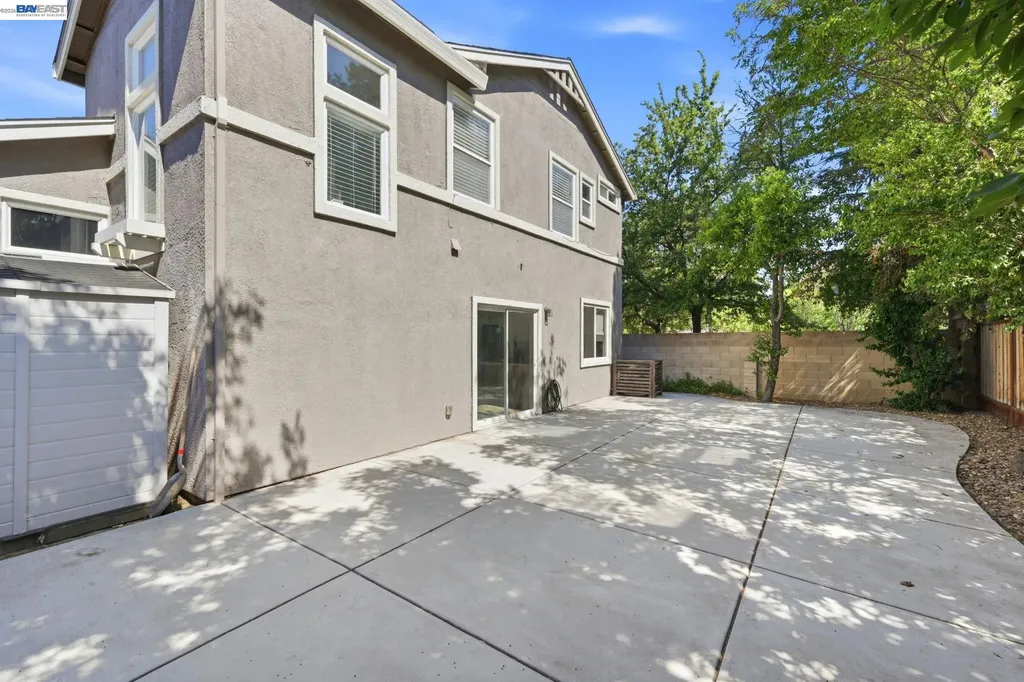 1184 Shadowcliff Court Brentwood CA 94513