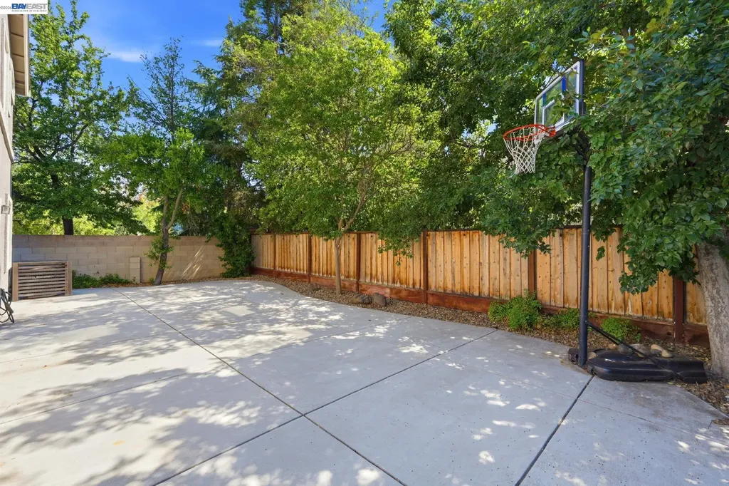 1184 Shadowcliff Court Brentwood CA 94513