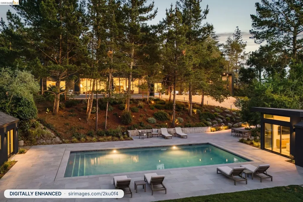 5645 Bacon Road Oakland CA 94619