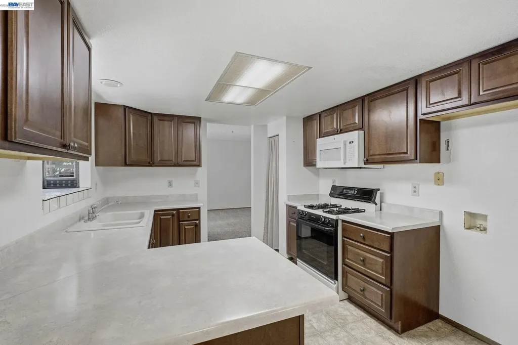410 Monaco Avenue Union City CA 94587
