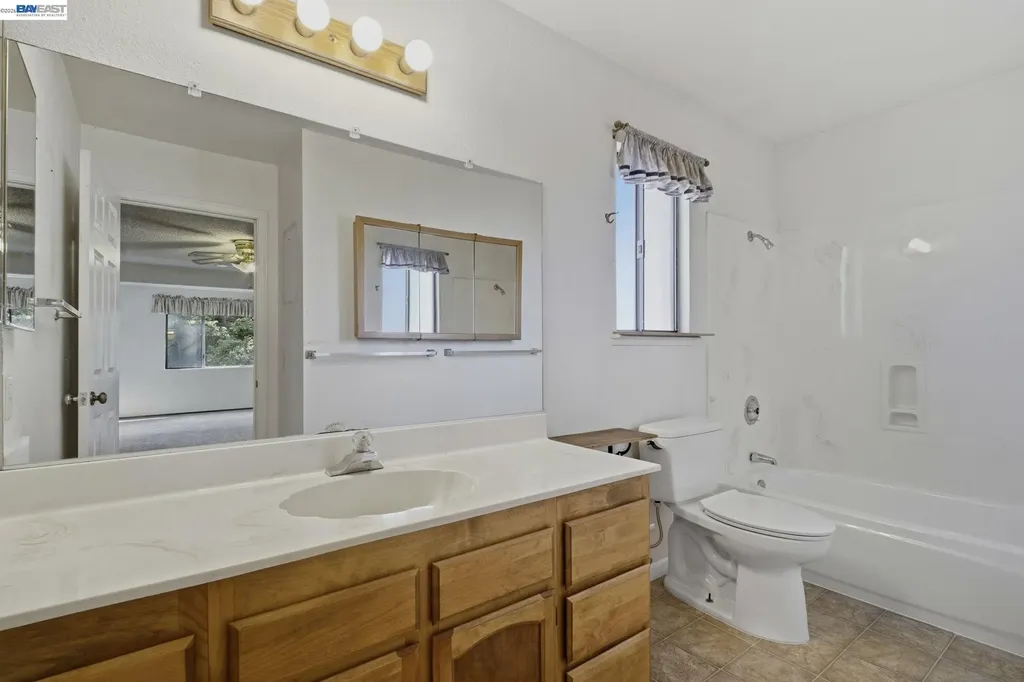 410 Monaco Avenue Union City CA 94587