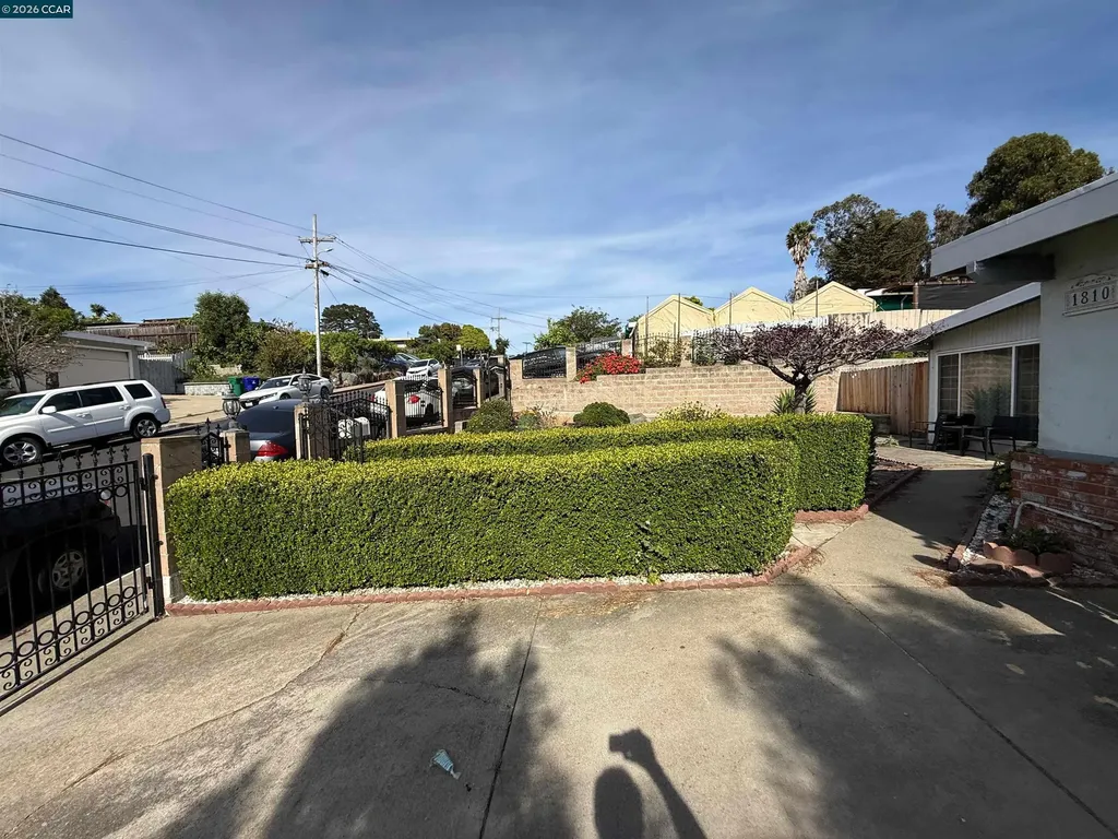 1810 Acapulco Drive San Pablo CA 94806