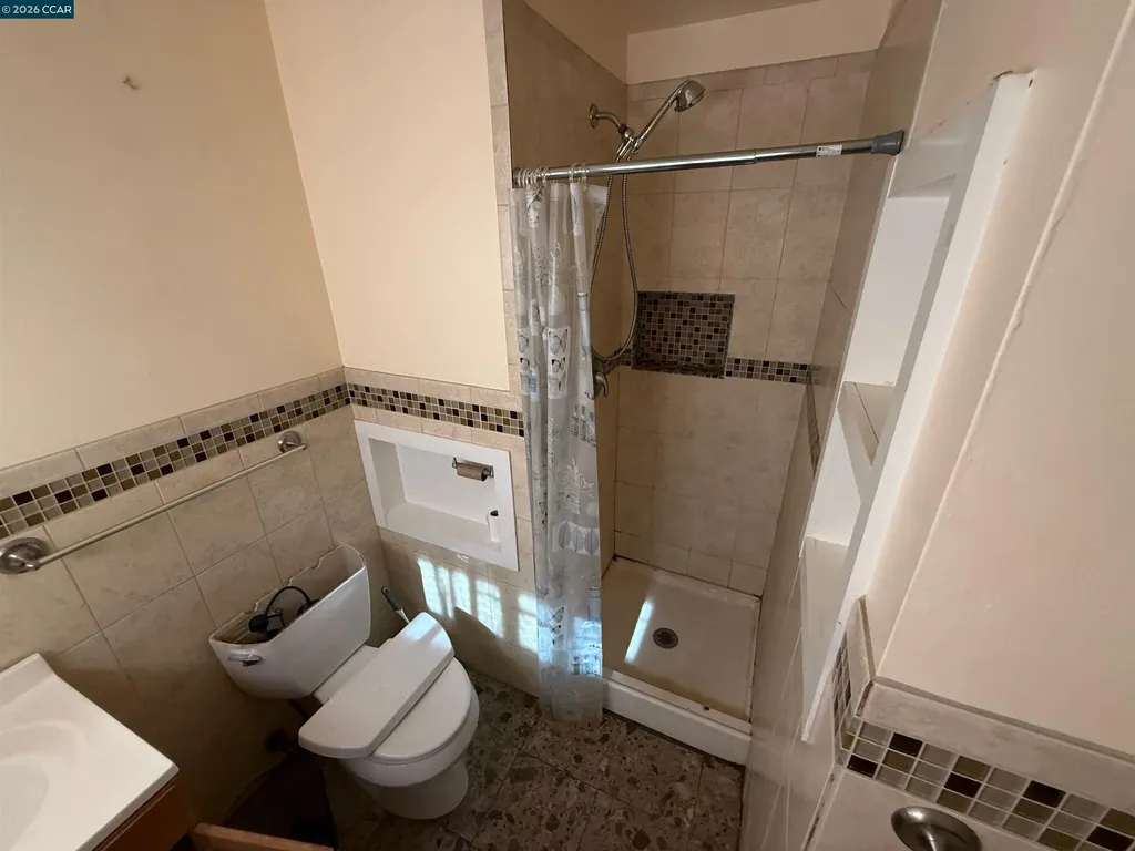 1810 Acapulco Drive San Pablo CA 94806