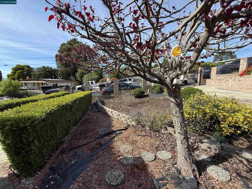 1810 Acapulco Drive San Pablo CA 94806