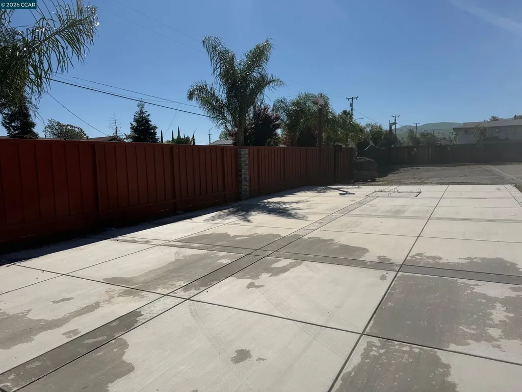 201 Solano Avenue Bay Point CA 94565