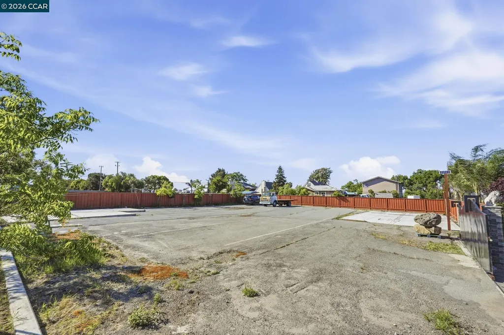 201 Solano Avenue Bay Point CA 94565