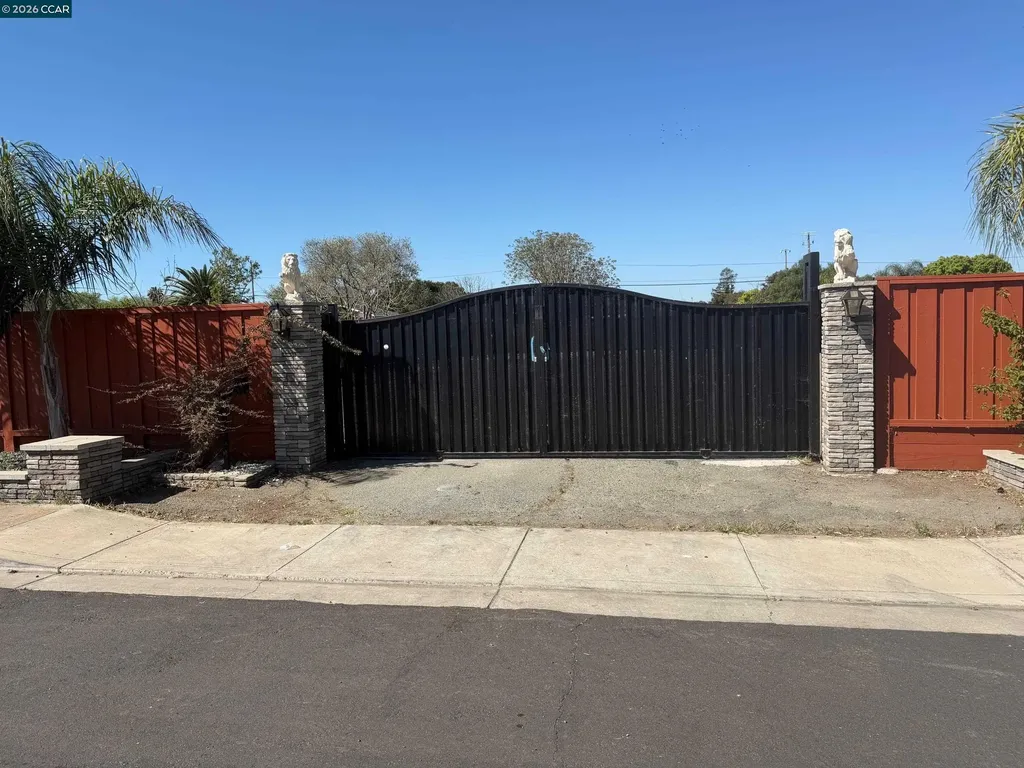 201 Solano Avenue Bay Point CA 94565